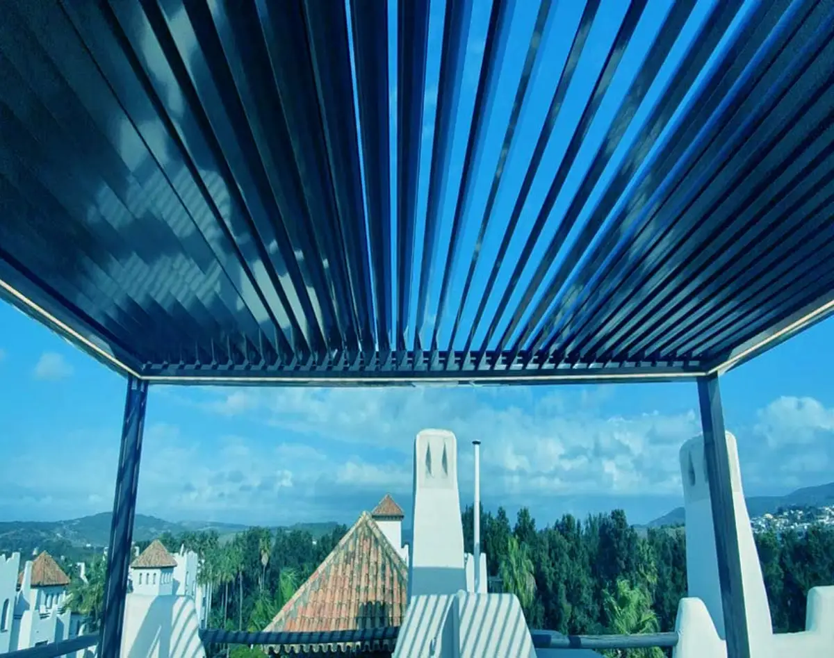 pérgola bioclimática autoportante
